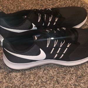 Men’s Nike shoes